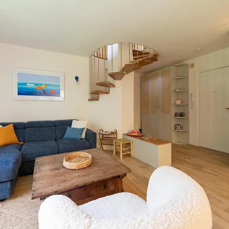 Sea-view Duplex For Family Appartement