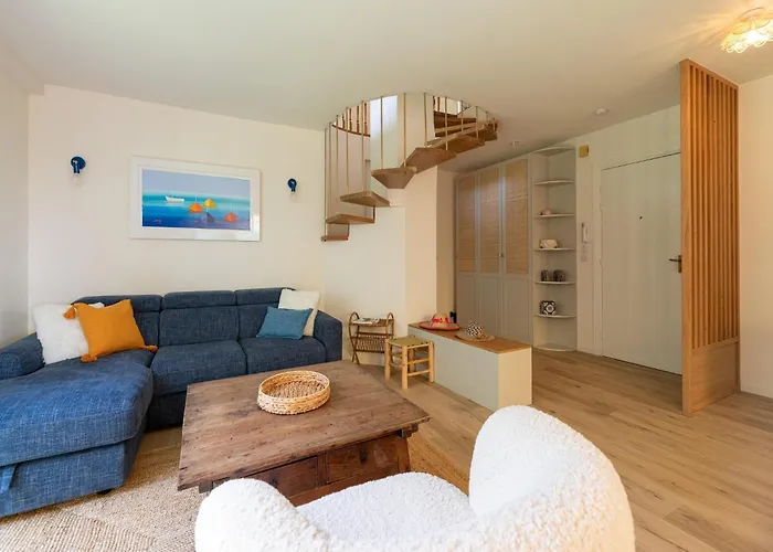 Sea-view Duplex For Family Appartement