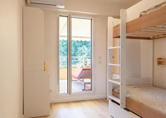 Sea-view Duplex For Family