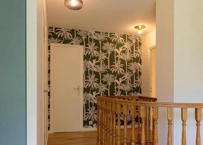 Sea-view Duplex For Family Villeneuve-Loubet