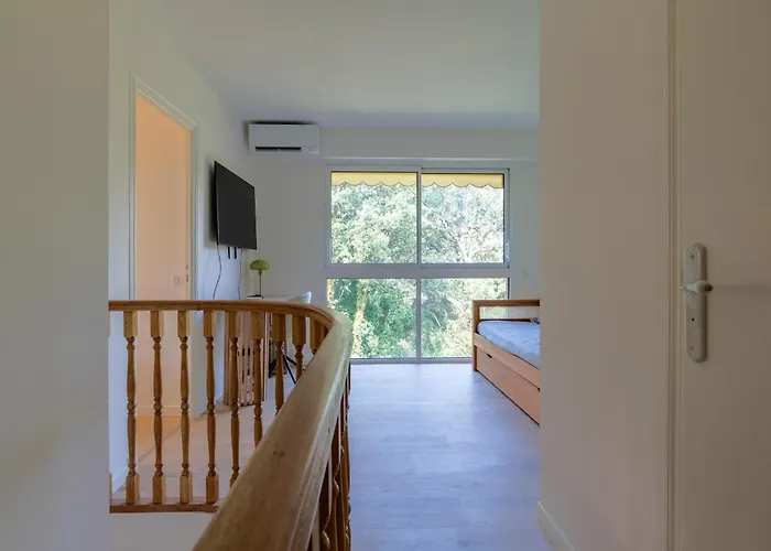 Sea-view Duplex For Family