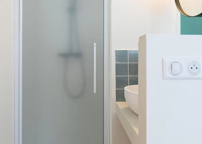 Sea-view Duplex For Family Villeneuve-Loubet